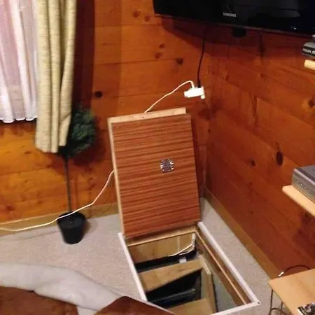 Julia Mit Sauna 度假居 *