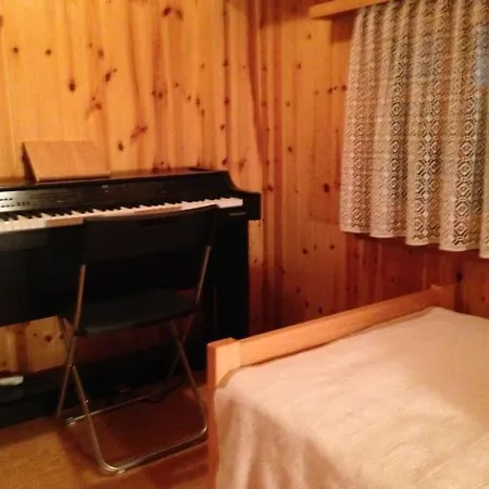 Julia Mit Sauna 度假居 Eisten