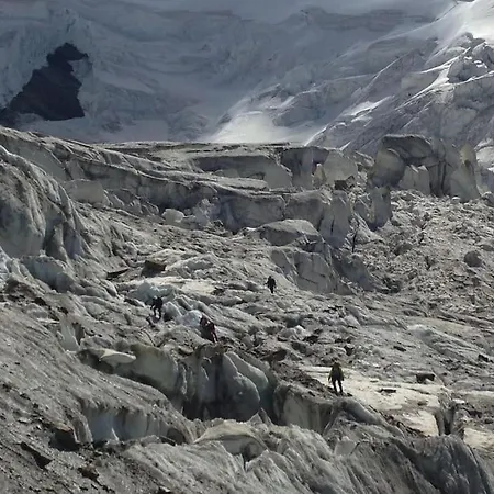 Julia Mit Sauna 度假居