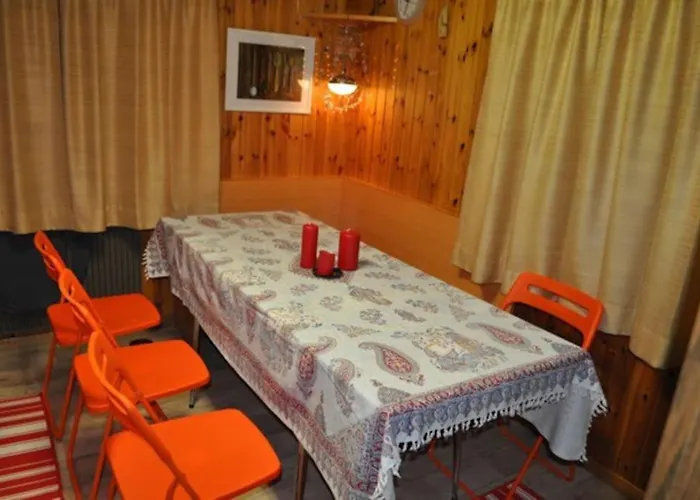 Julia Mit Sauna Σπίτι διακοπών *