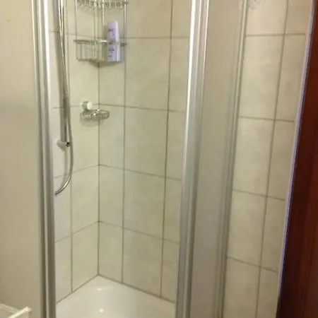 Julia Mit Sauna *